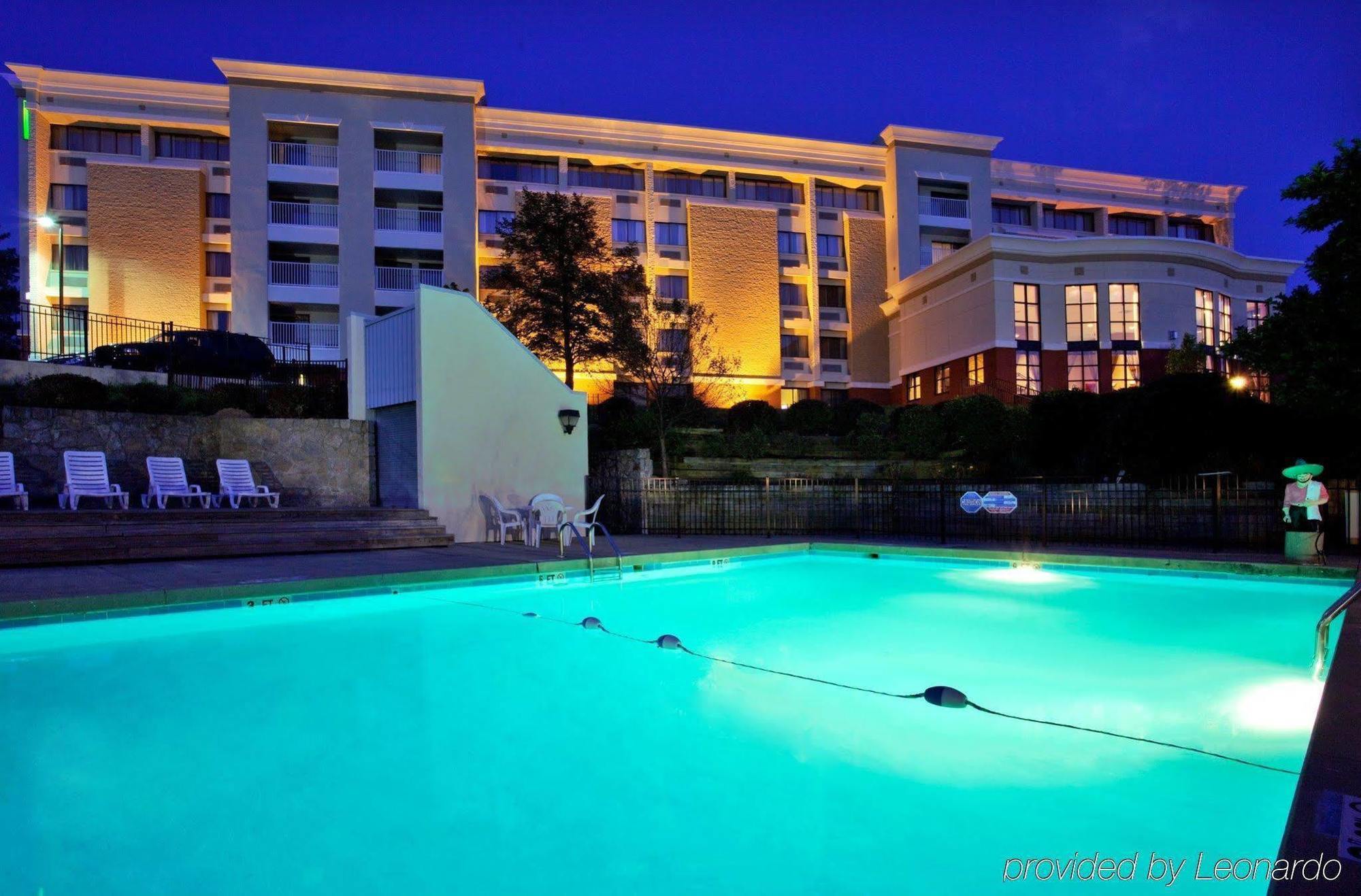 Holiday Inn Express Cincinnati West, An Ihg Hotel Dent Exterior photo